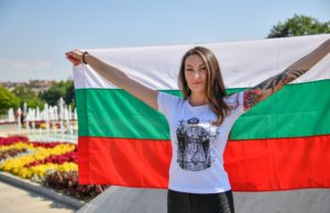 Фондация стартира кампания с тениски с лика на български владетели