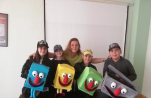 Театър “Библиотеката“ учи на кукловодство малки таланти