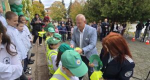 Откриха новия випуск на Националната програма „Детско полицейско управление“ в Пещера